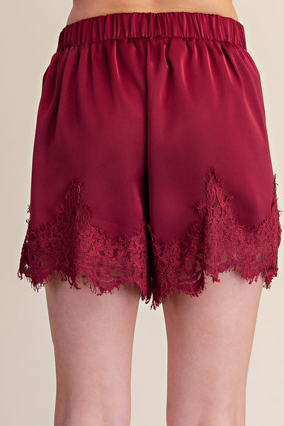 Shorts vino encaje