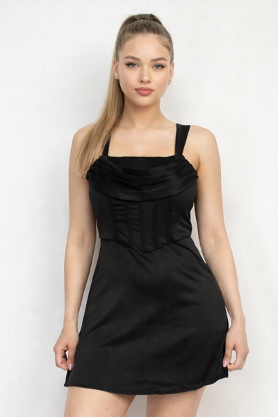 Vestido negro corst