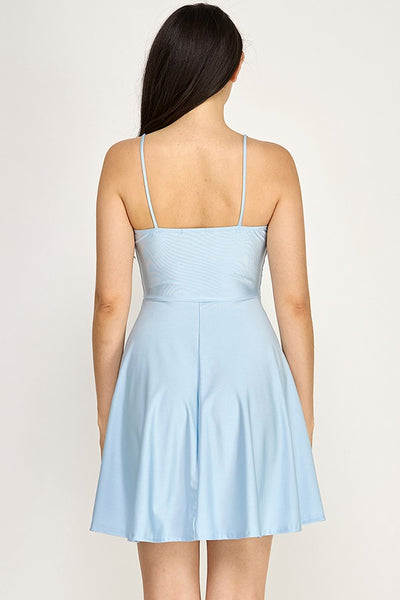 Vestido azul volado
