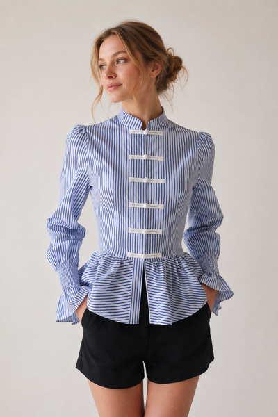 Blusa azul napoleón