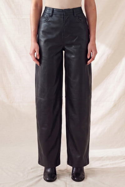 Pantalón  negro piel