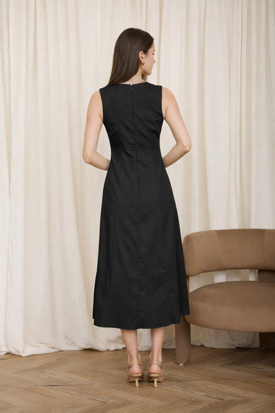 Vestido negro a media pierna