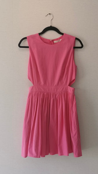VESTIDO ROSA CHICLE ABIERTO
