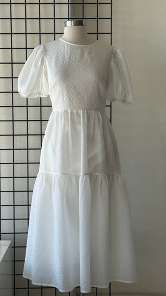 VESTIDO BLANCO SUELTO MANGA BURBUJA