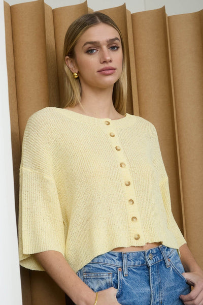 Blusa amarilla tejida