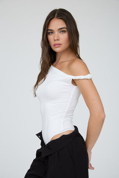 Bodysuit blanca hombro