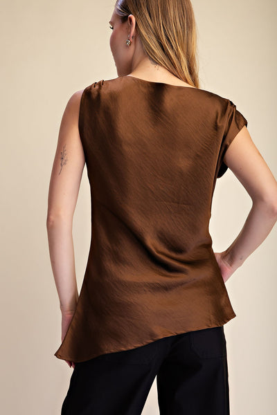 Blusa café hombro