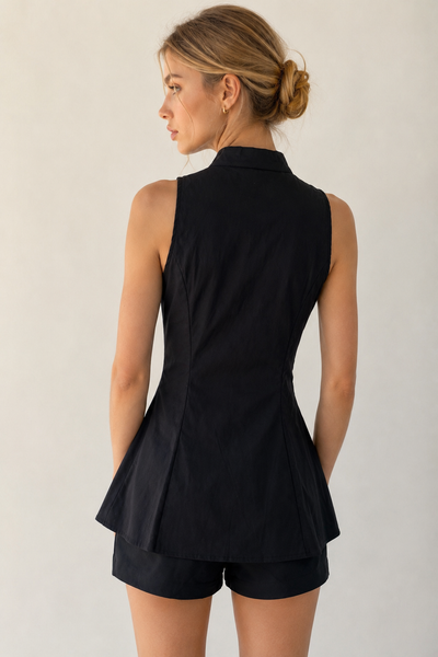 Blusa negra sin manga