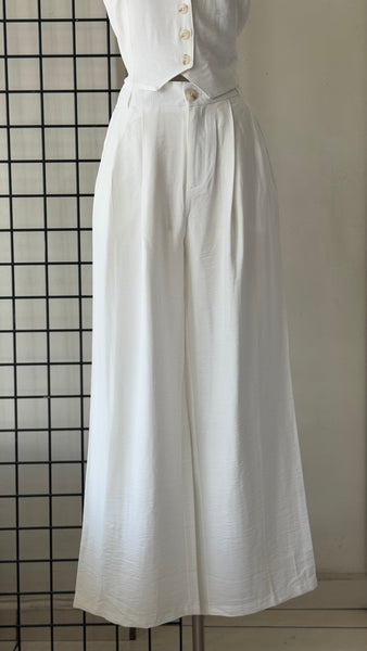 Pantalon blanco suelto