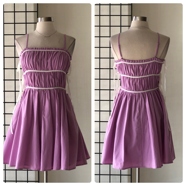 Vestido lavanda lasos