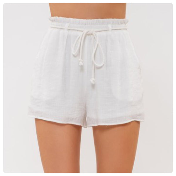 Shorts blanco lino