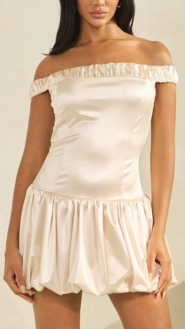 Vestido beige hombros