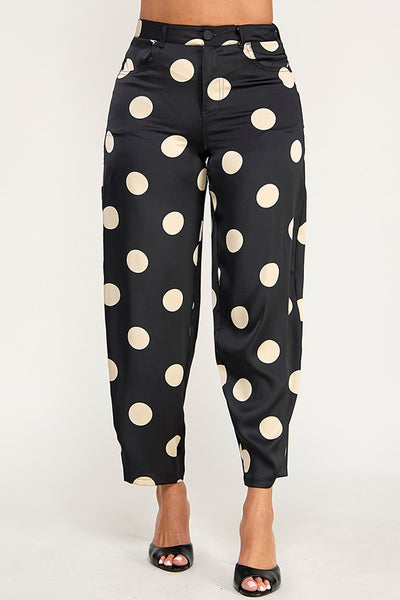 Pantalón negro lunares
