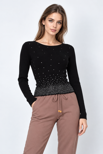 Suéter negro diamantes abajo