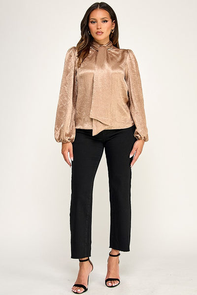Blusa beige cuello