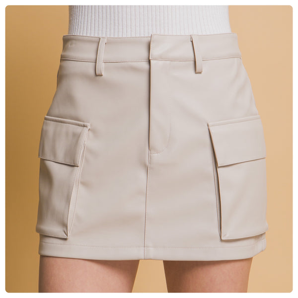 Shorts beige piel