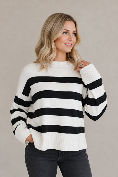 Suéter blanco negro raya