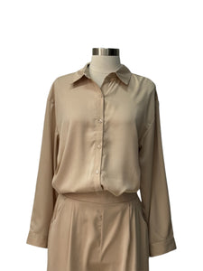 Blusa beige satín camisola