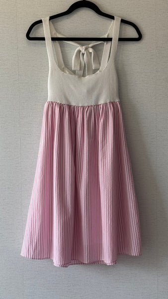 VESTIDO ROSA RAYAS