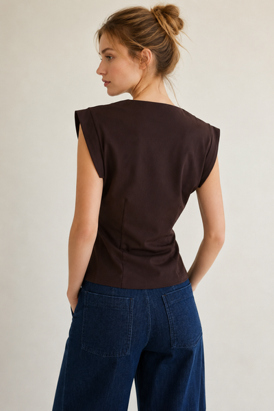 Blusa café cuello