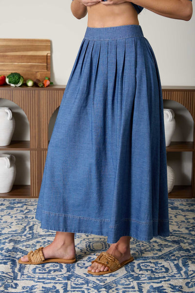 Falda mezclilla a media pierna