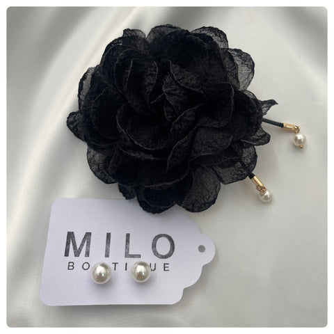 Collar flor negra rustica