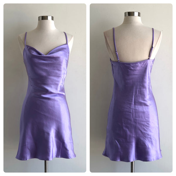 Vestido lavanda satín