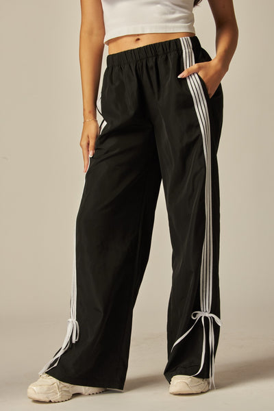 Pantalón negro raya moño