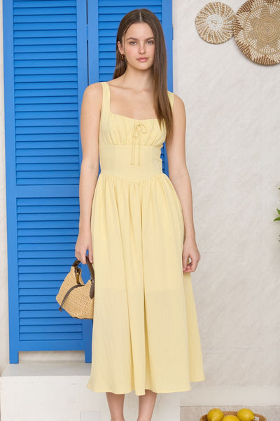 Vestido amarillo a media pierna