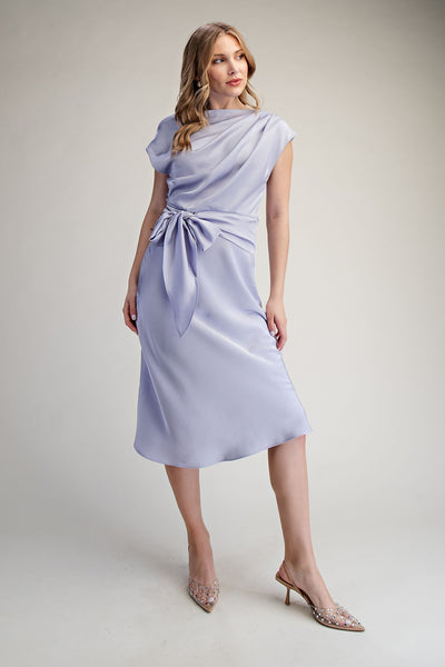 Vestido lavanda a media pierna