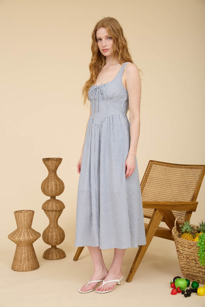 Vestido azul a media pierna