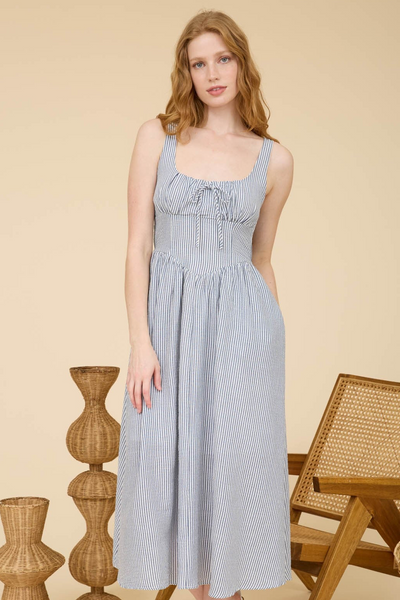 Vestido azul a media pierna