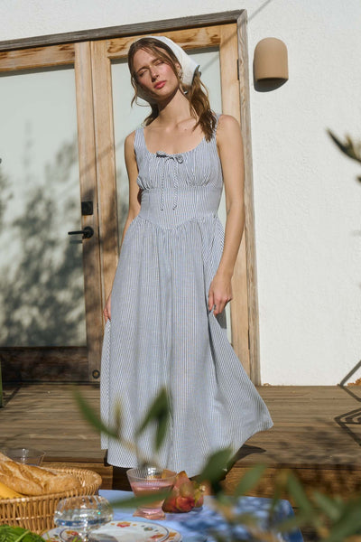 Vestido azul a media pierna