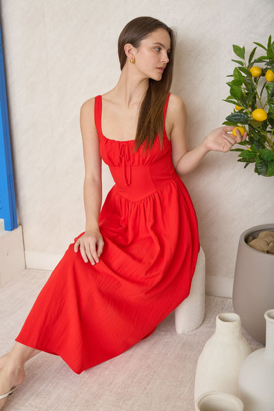 Vestido rojo a media pierna