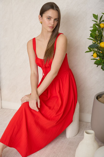 Vestido rojo a media pierna