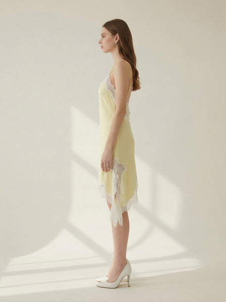 Vestido amarillo satín