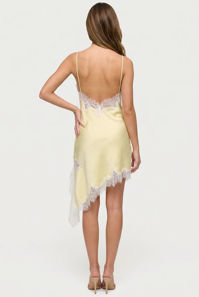 Vestido amarillo satín
