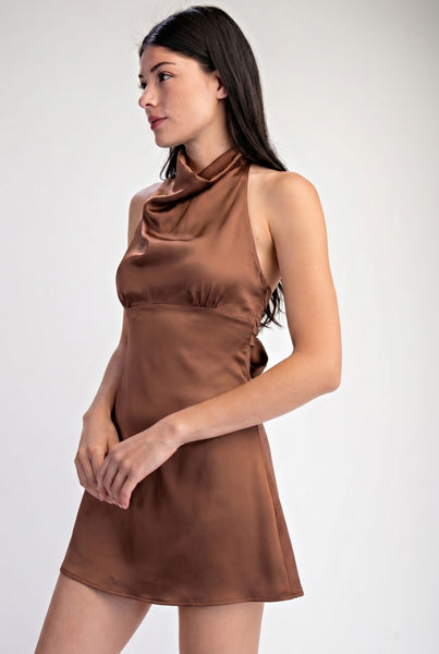 Vestido moca satín