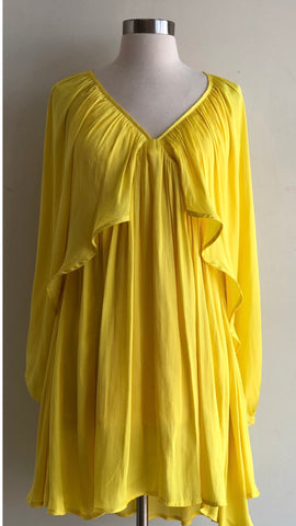 Vestido amarillo suelto