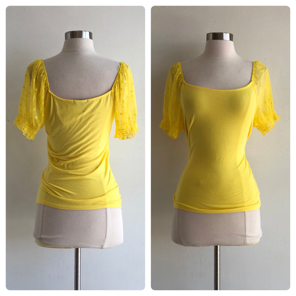 Blusa amarilla manga corta encaje