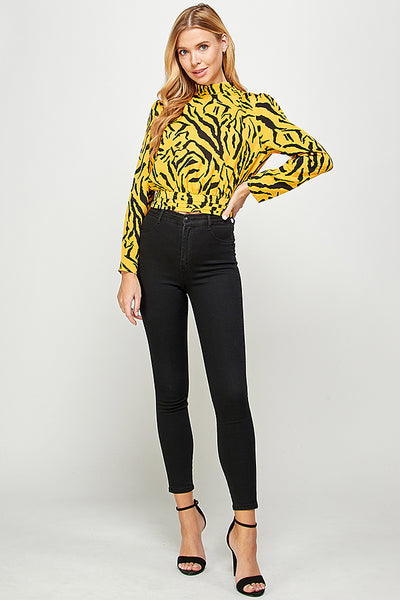 Crop top amarillo negro