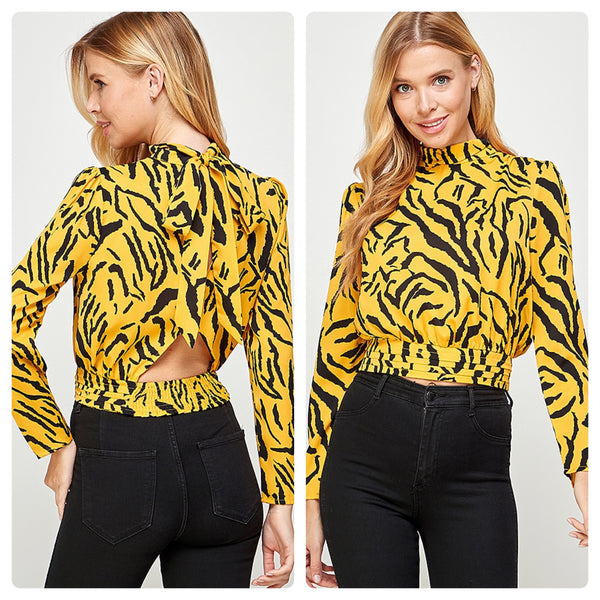 Crop top amarillo negro